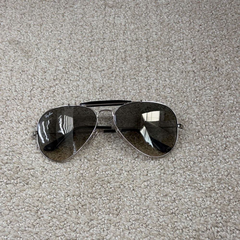 Ray-Ban Outdoorsman II Silver Aviator Sunglasses with Black Case - Picture 3 of 11
